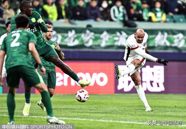 恒大主场大胜重庆力帆，国安客场战平深圳佳兆业