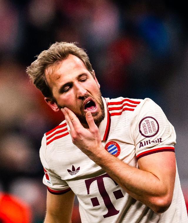 包含勒沃库森状况不稳：前四形势且看未来的词条